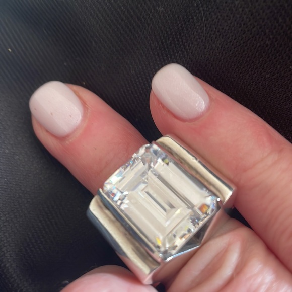 Big bling costume ring - Picture 3 of 6